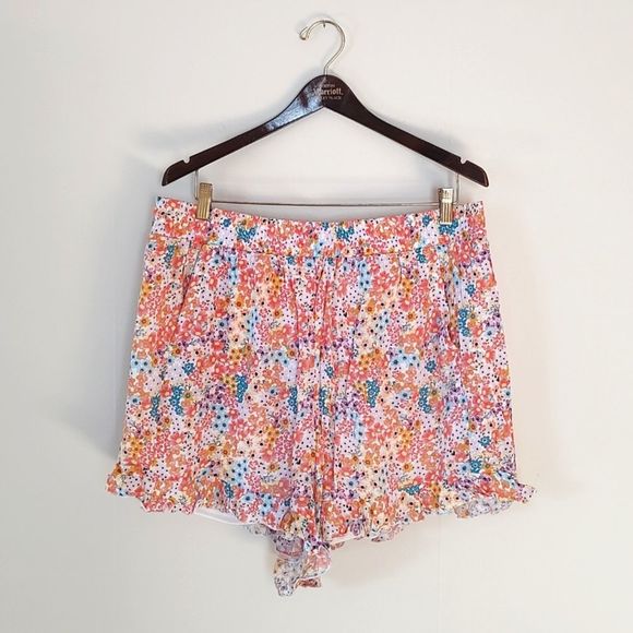 ❤️HP❤️ NWOT! Torrid Coral Floral Lined Ruffle Shorts Pockets Plus Size 1 / 14-16 - Picture 1 of 8